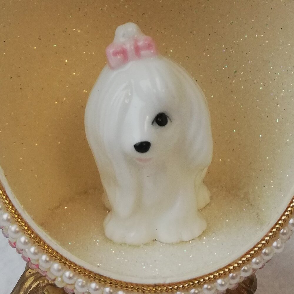 Vintage "The Enchanted" Goose Egg Diorama Trinket Box - White Maltese Puppy - Picture 3 of 9